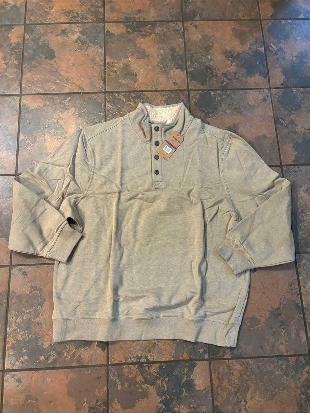 $64 retail Dockers Men's Light Beige Henley Pullover